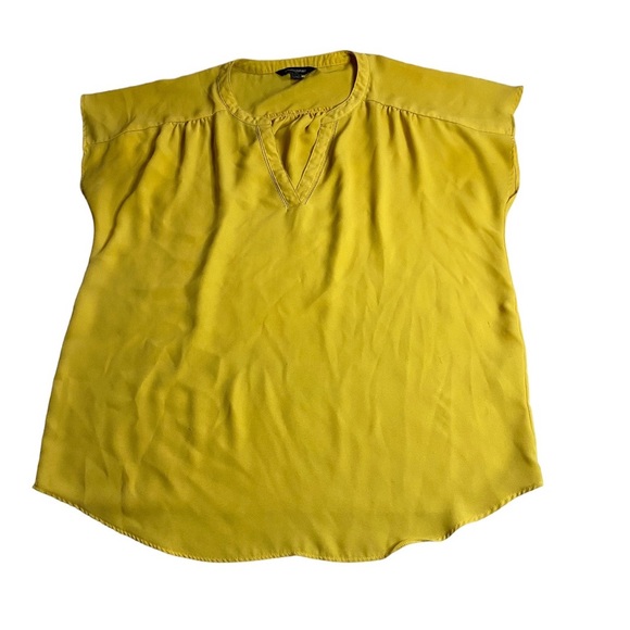 Banana Republic Sleeveless Mustard Yellow Women’s Blouse - Picture 1 of 4
